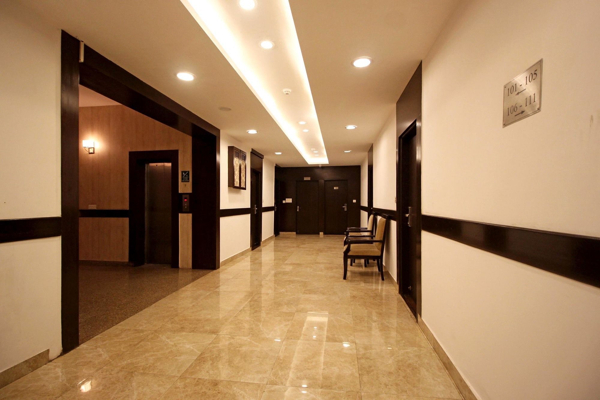 فندق Oyo 9841 The Vivir 1 نويدا المظهر الخارجي الصورة