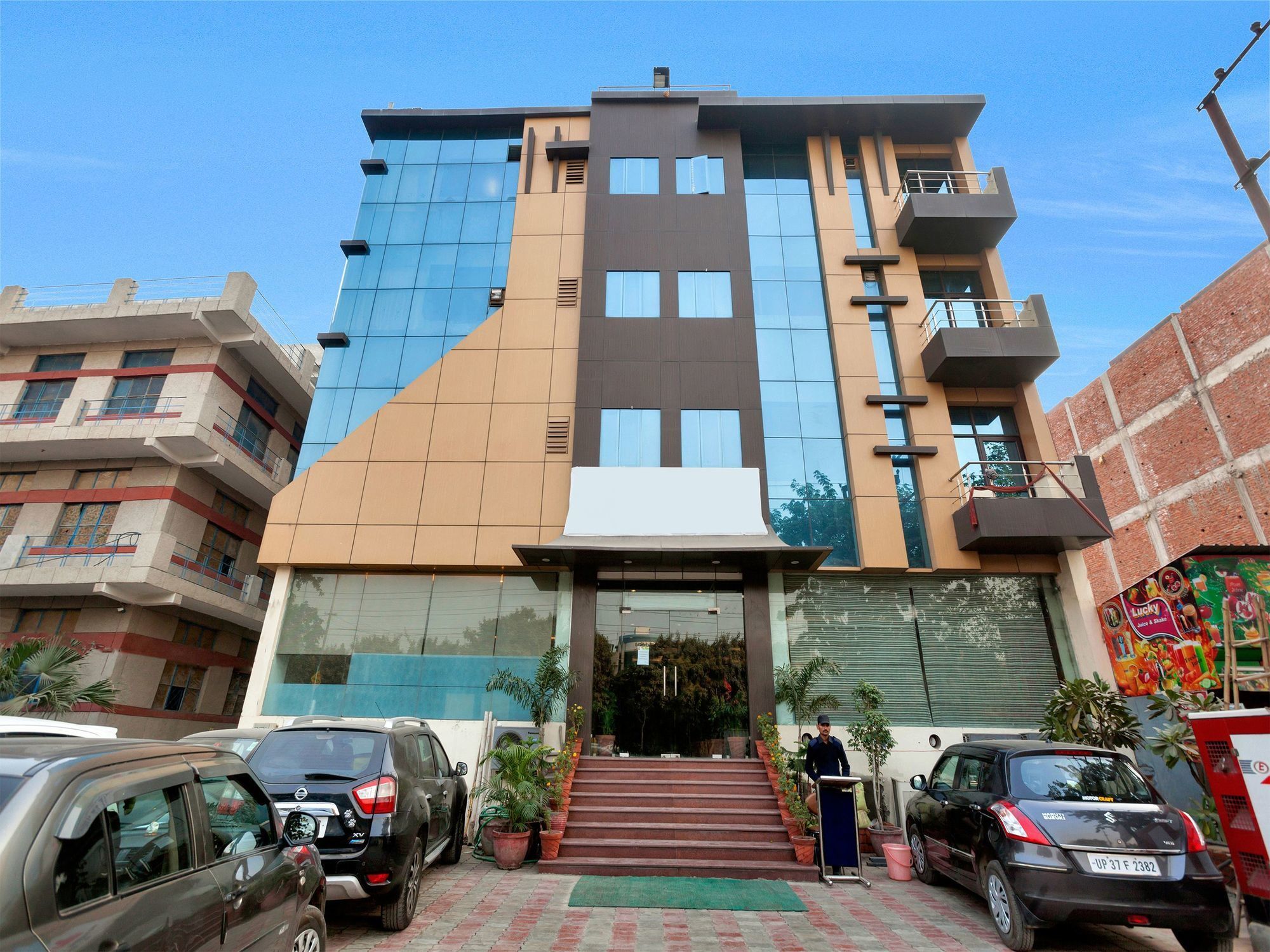 فندق Oyo 9841 The Vivir 1 نويدا المظهر الخارجي الصورة